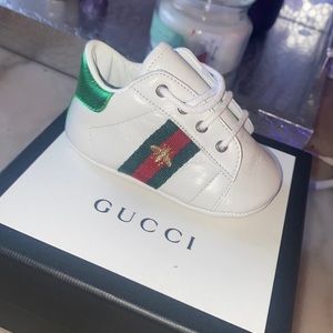 Gucci Toddler soft bottom shoes